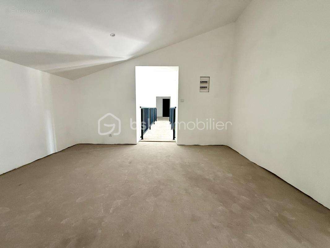 RARE – Propriété 363 m² – 10 chambres – Piscine intérieure – Idéal gîte - photo 13