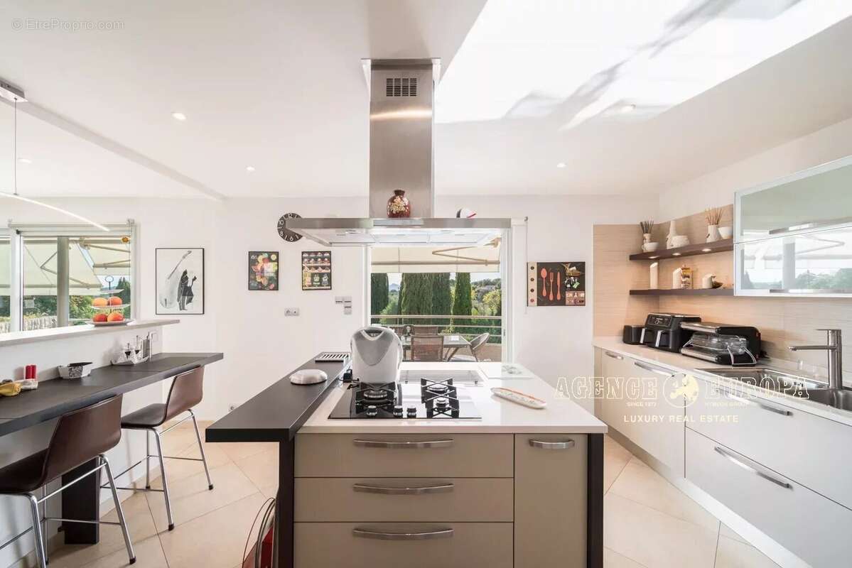 Maison à MOUGINS