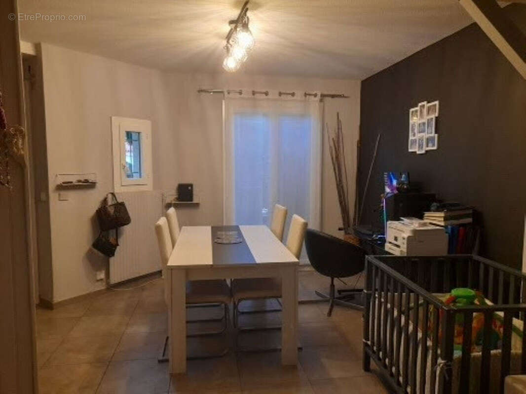 Maison à LES ANGLES