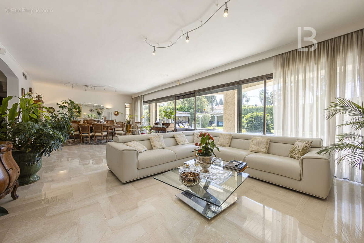 Maison à ANTIBES