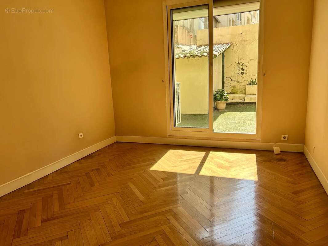 Appartement à MARSEILLE-8E