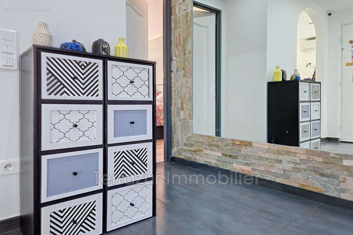 Appartement à VALLAURIS