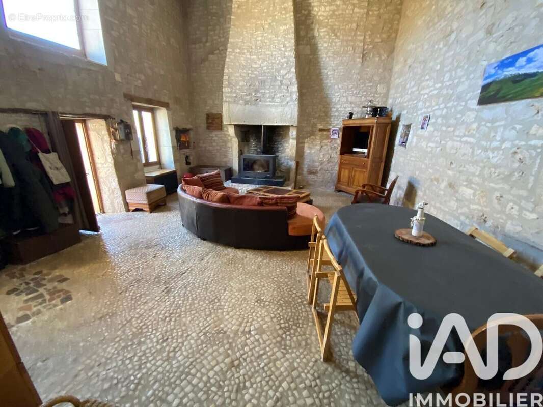 Maison 127 m² à Ventouse  - photo 3