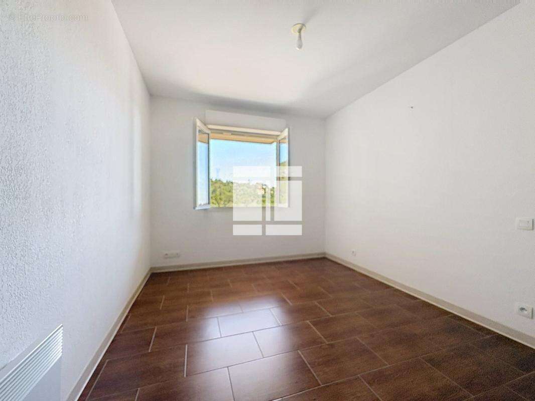 À vendre – T2 avec parking – Résidence sécurisée Closerie des Chênes – Bastia - photo 8