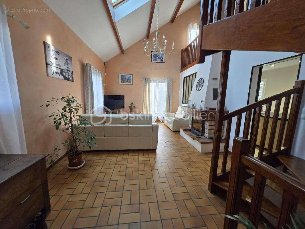 Magnifique Pavillon sur sous-sol de 133m² quartier Montapins à Nevers - photo 4