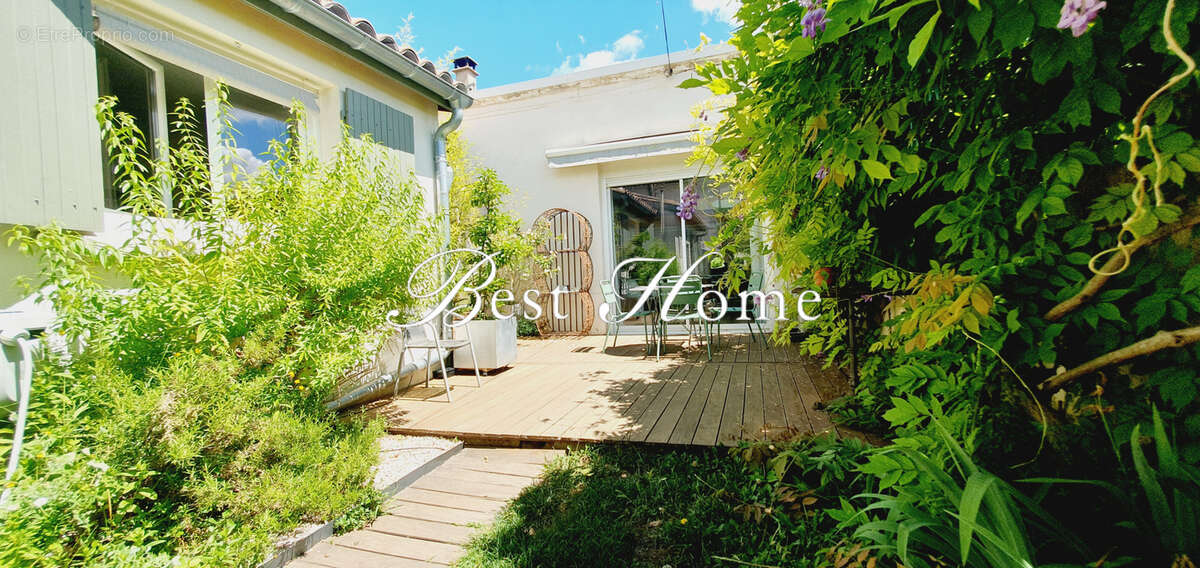 A vendre. Rare, sur les collines de Nîmes, proche du centre ville. Vente, maison de ville de type 4  avec jard - photo 3