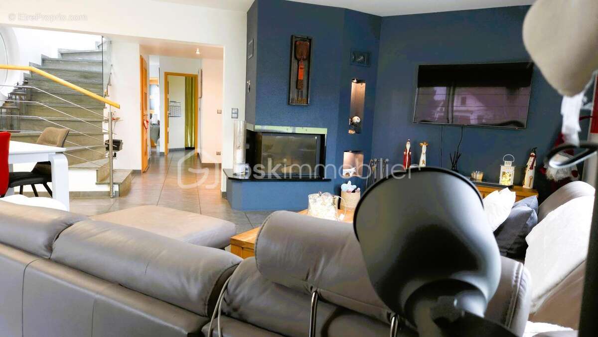 Rare à Fislis ! Maison familiale 154 m² avec piscine et grands espaces - photo 8