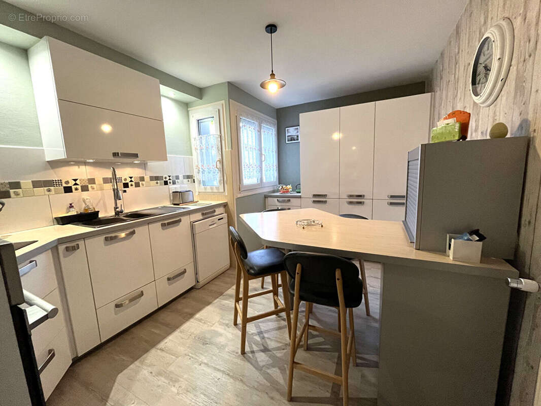 Maison à ARPAJON-SUR-CERE