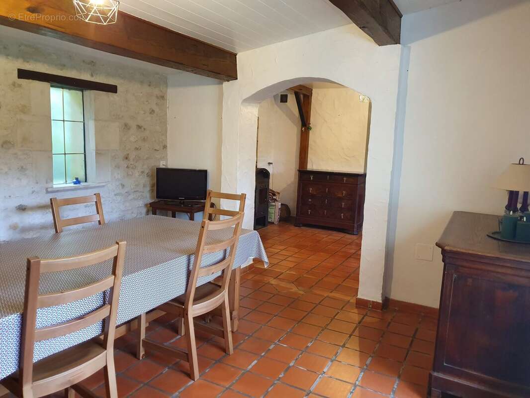 Maison 100 m² à Barzan  - photo 8