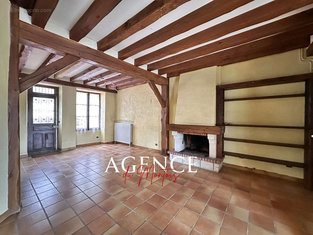 Maison à DONNEMARIE-DONTILLY