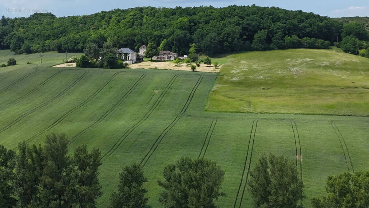 Maison à HAUTEFAGE-LA-TOUR