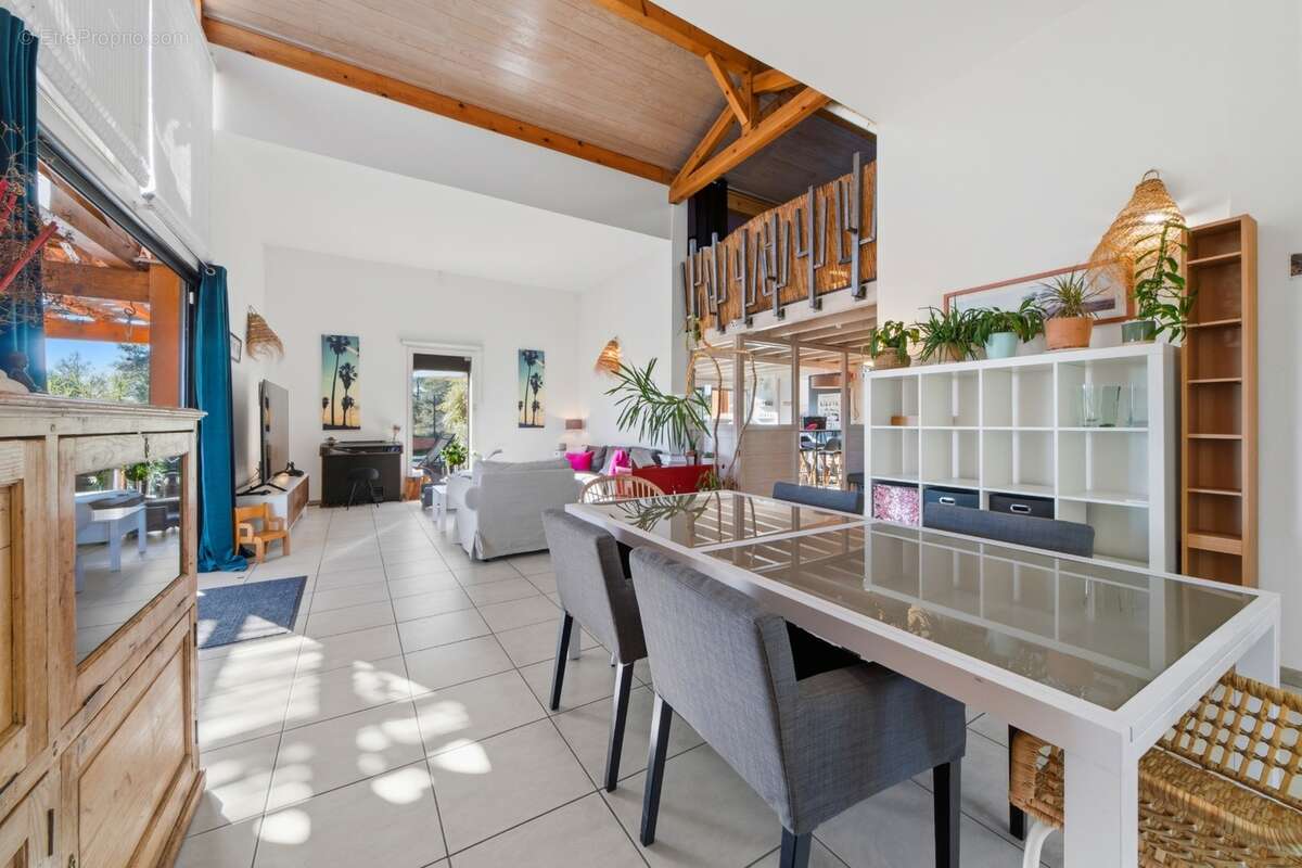 Une vue exceptionnelle, un environnement préservé, une maison pensée pour profiter pleinement de chaque instant - photo 16