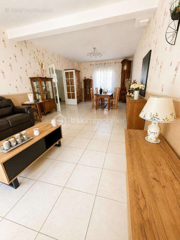 Maison familiale 149 m² - 4 chambres - Suite parentale - Garage 33 m² - DPE B - photo 4