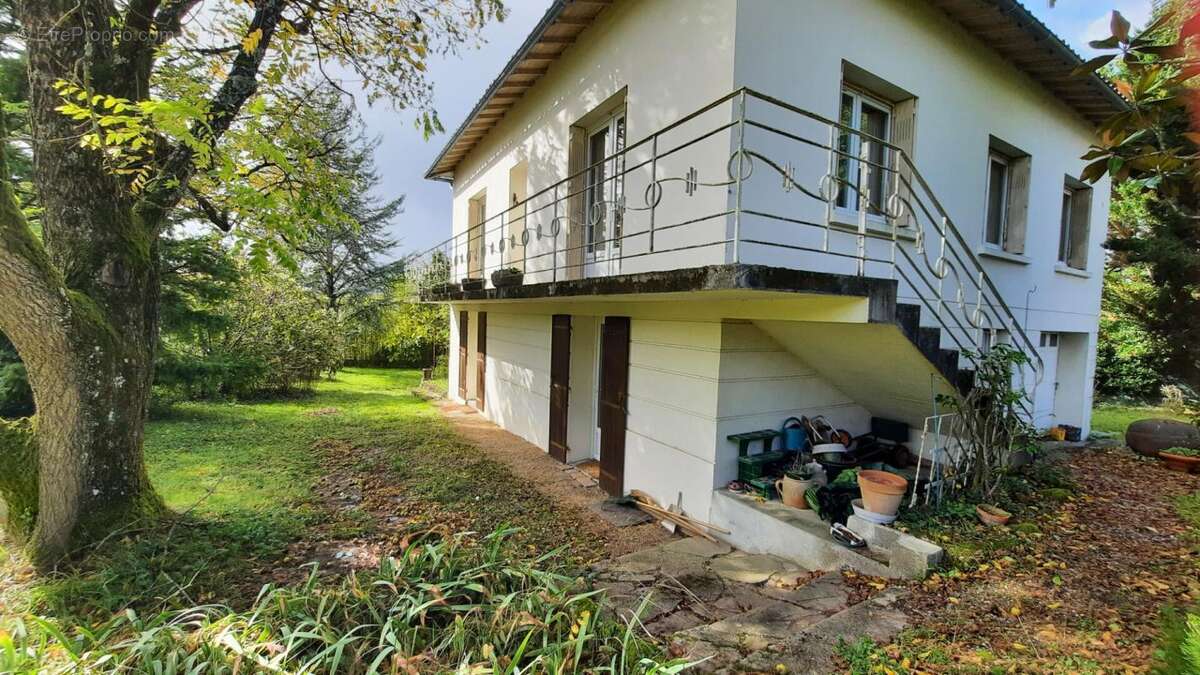 Maison à JONZAC