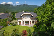 Maison à DIVONNE-LES-BAINS