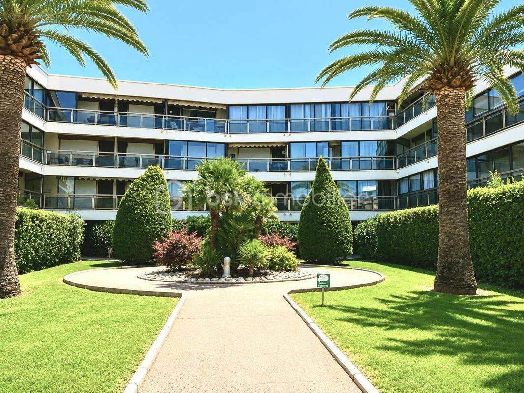Appartement à MANDELIEU-LA-NAPOULE