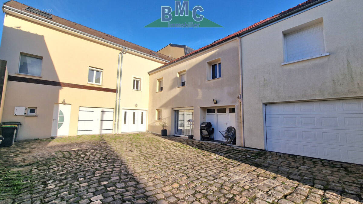 Maison à LE PLESSIS-BOUCHARD