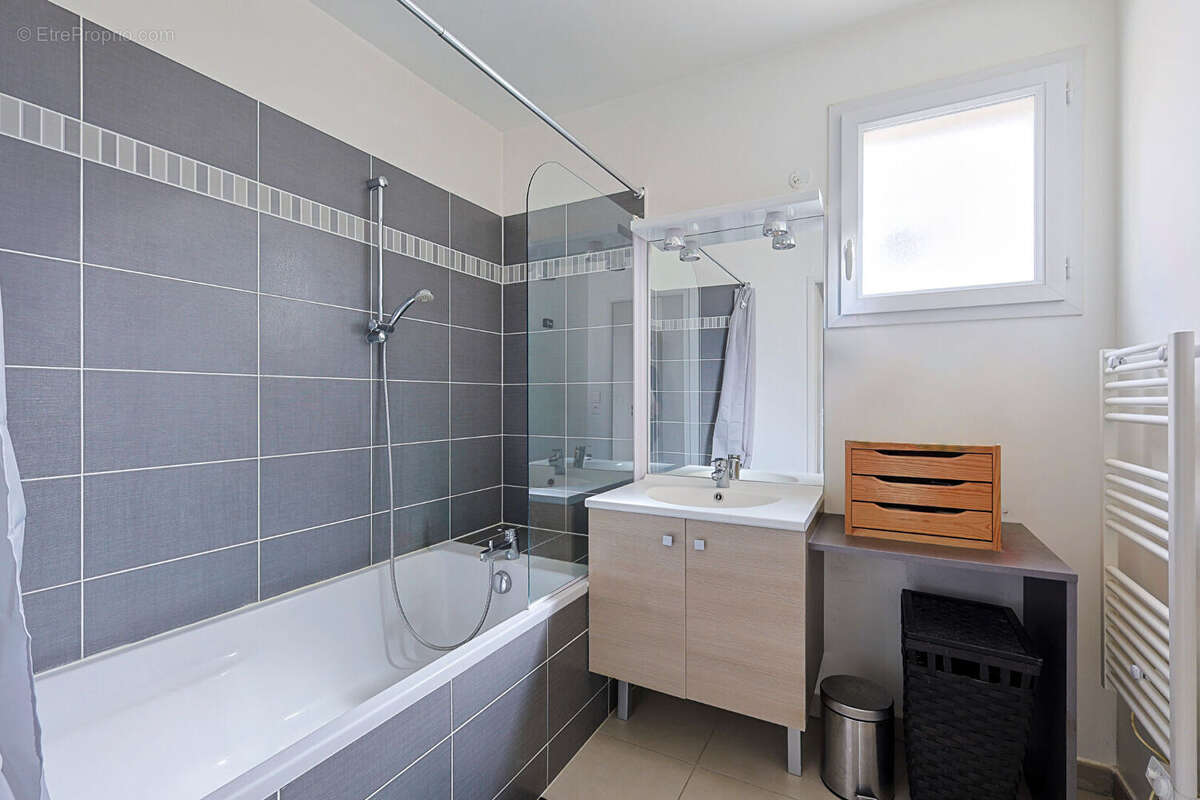 Appartement à MARSEILLE-13E