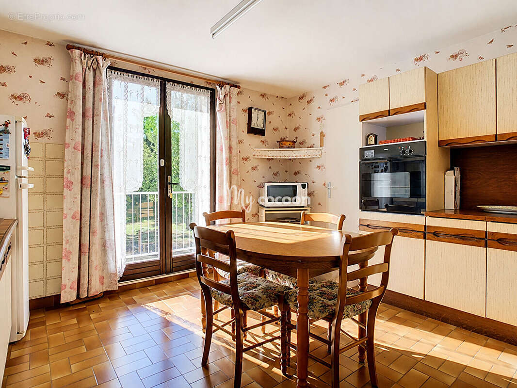 Maison - T4 - 93 m² - photo 4