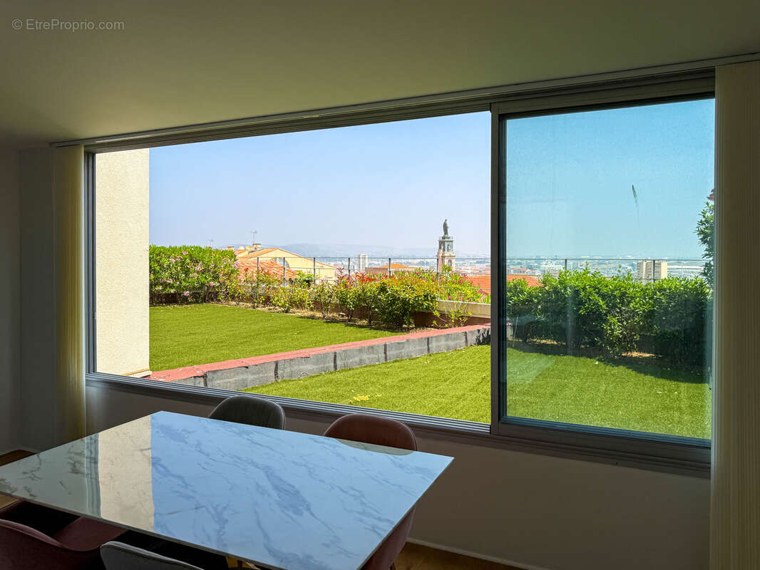 Sète, Quartier Haut, bel appartement avec loggia et terrasse, - photo 12