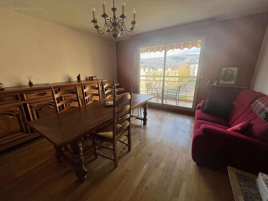 Appartement à FONTAINES-SUR-SAONE