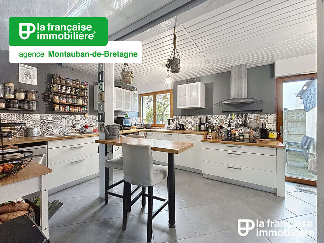 Maison à MONTAUBAN-DE-BRETAGNE