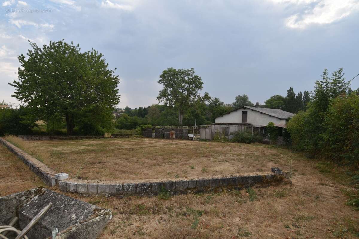 LA CLAYETTE - maison 156m² - avec entrepôt de 210m² sur terrain 3930m² - photo 17