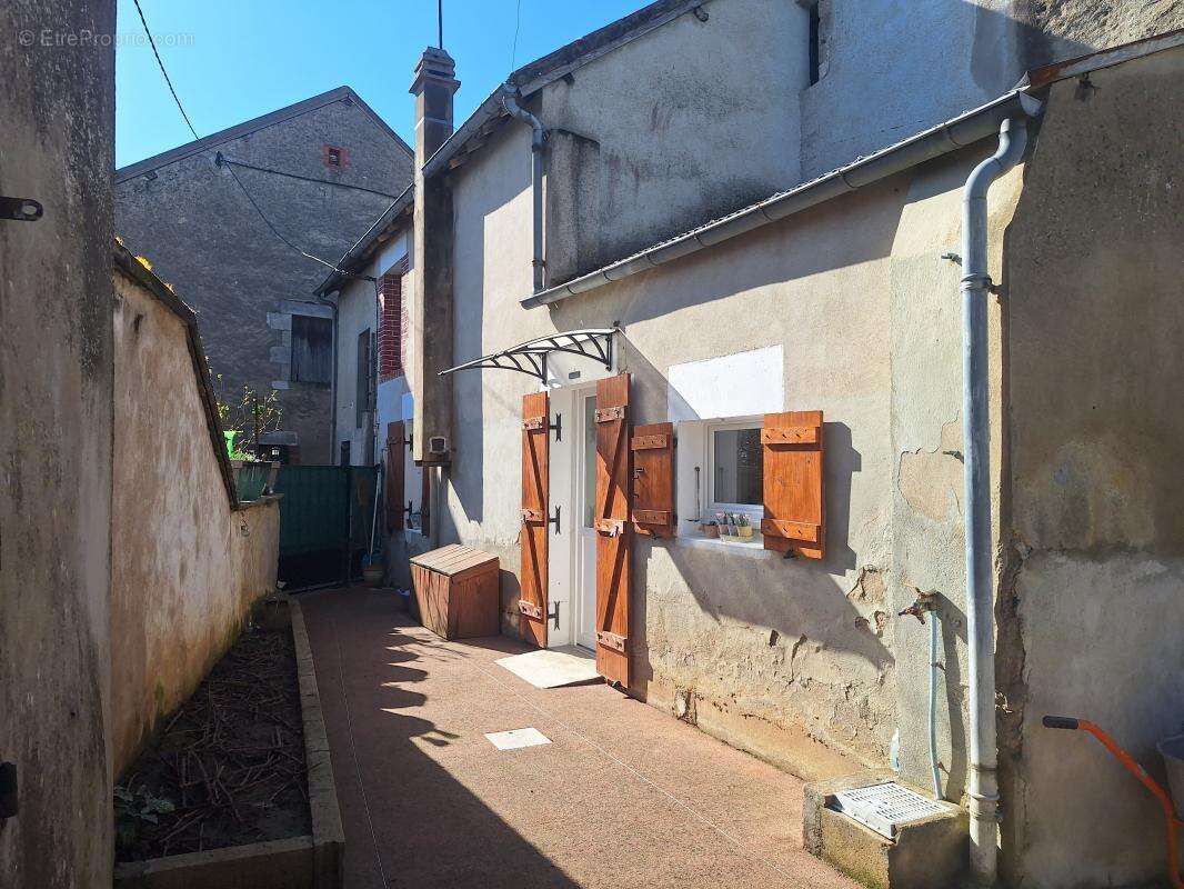 Maison à MENETREOL-SOUS-SANCERRE