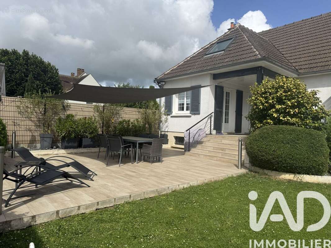 Maison 140 m² à Le Meux  - photo 3