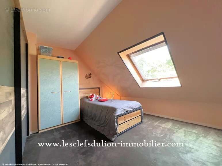 Maison à LORREZ-LE-BOCAGE-PREAUX