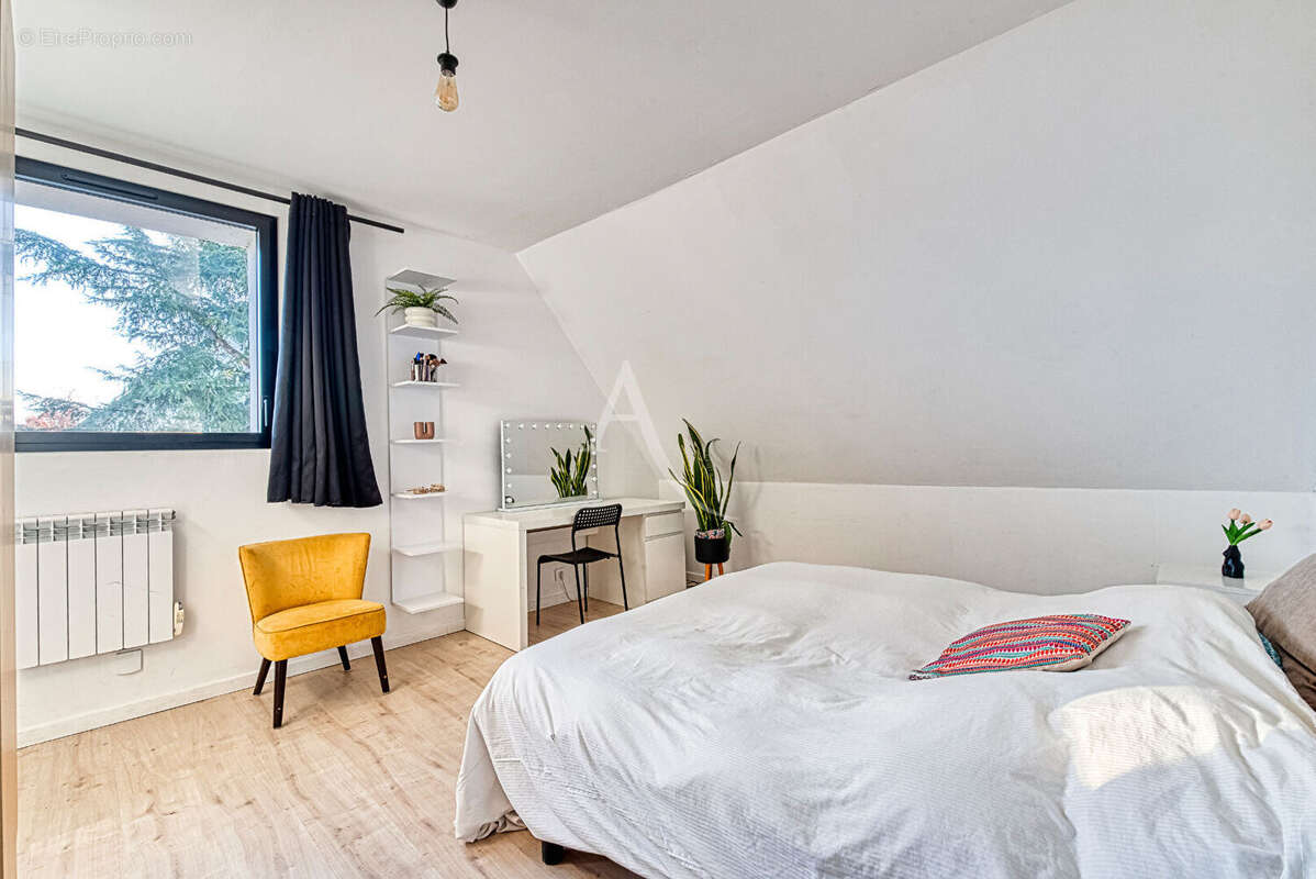 Maison à SAINT-BARTHELEMY-D&#039;ANJOU