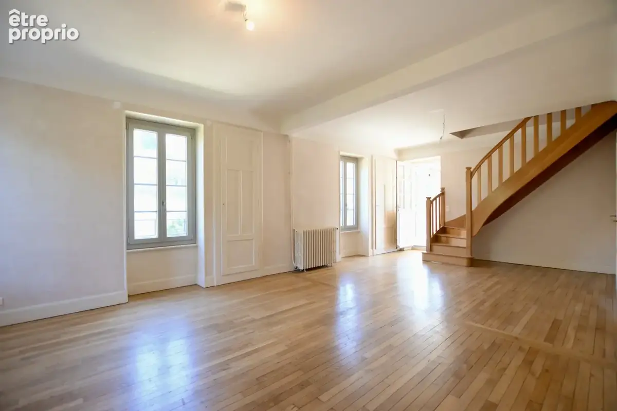 À Avallon, vaste propriété de charme avec parc arboré et potentiel familial ou locatif - photo 14