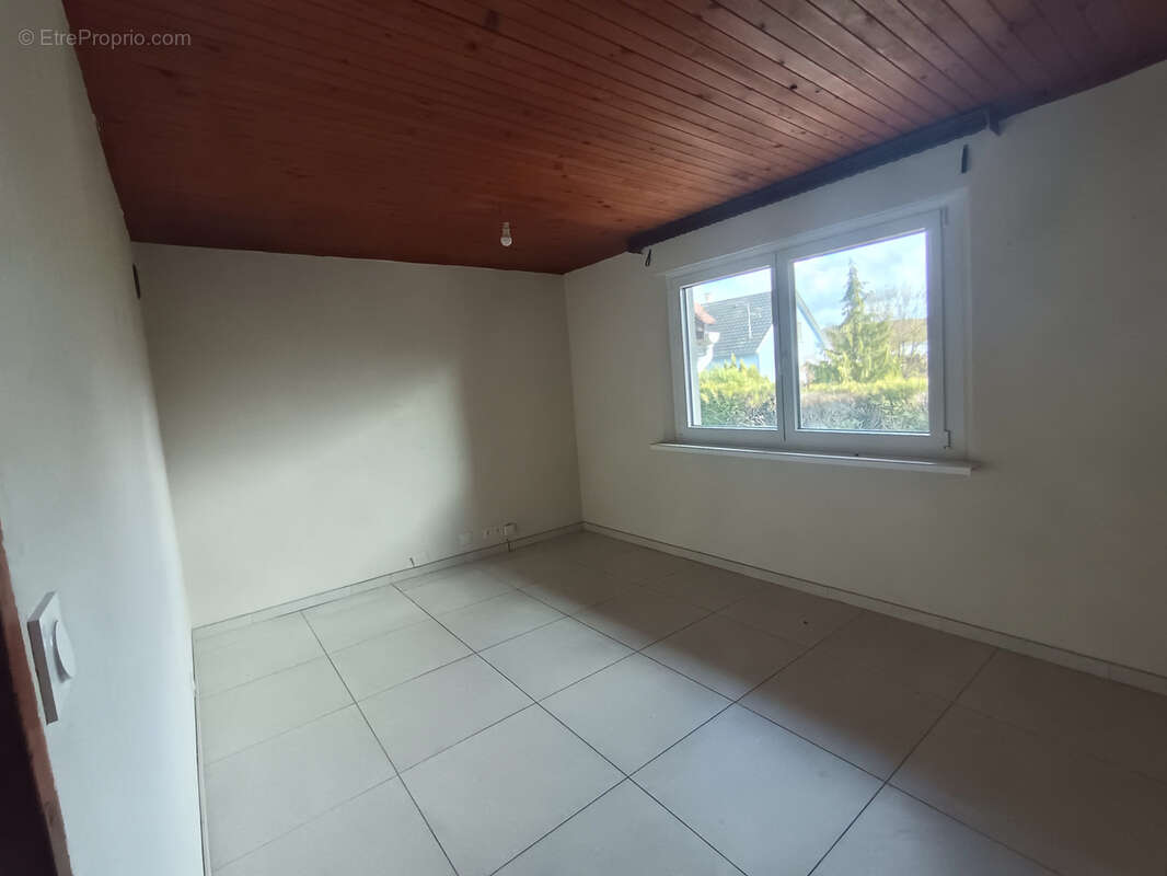 Maison à CHAVANNES-SUR-L'ETANG