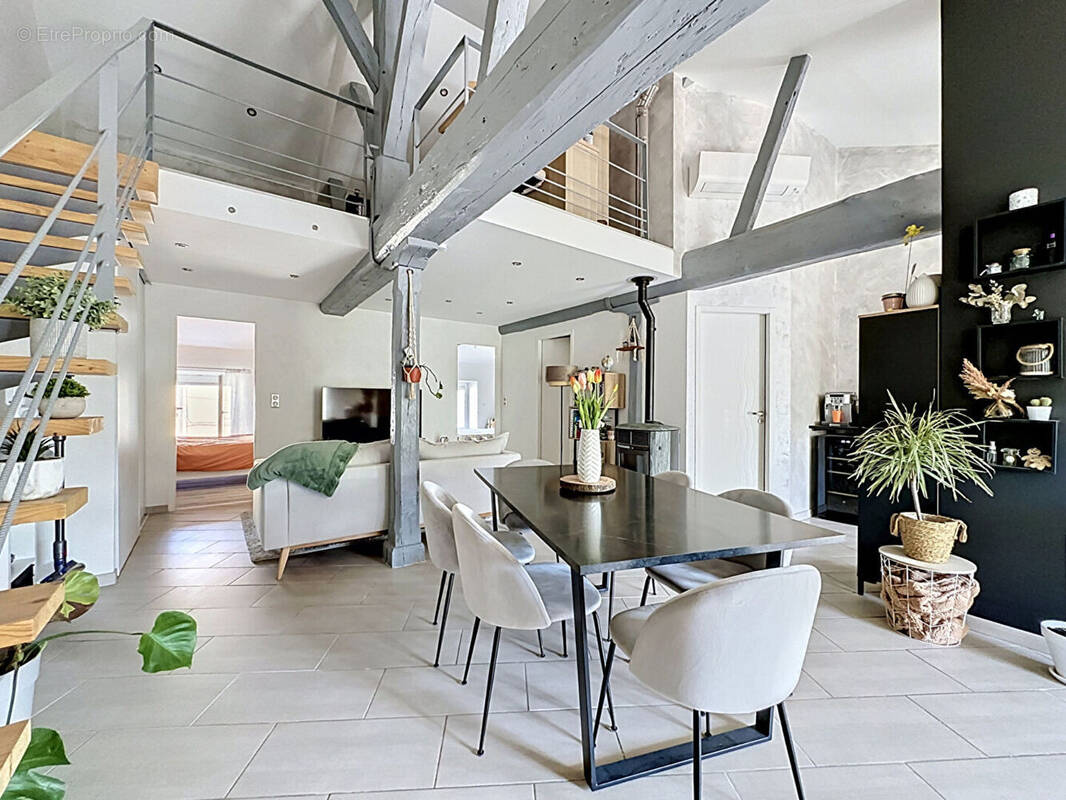 Appartement à THOISSEY