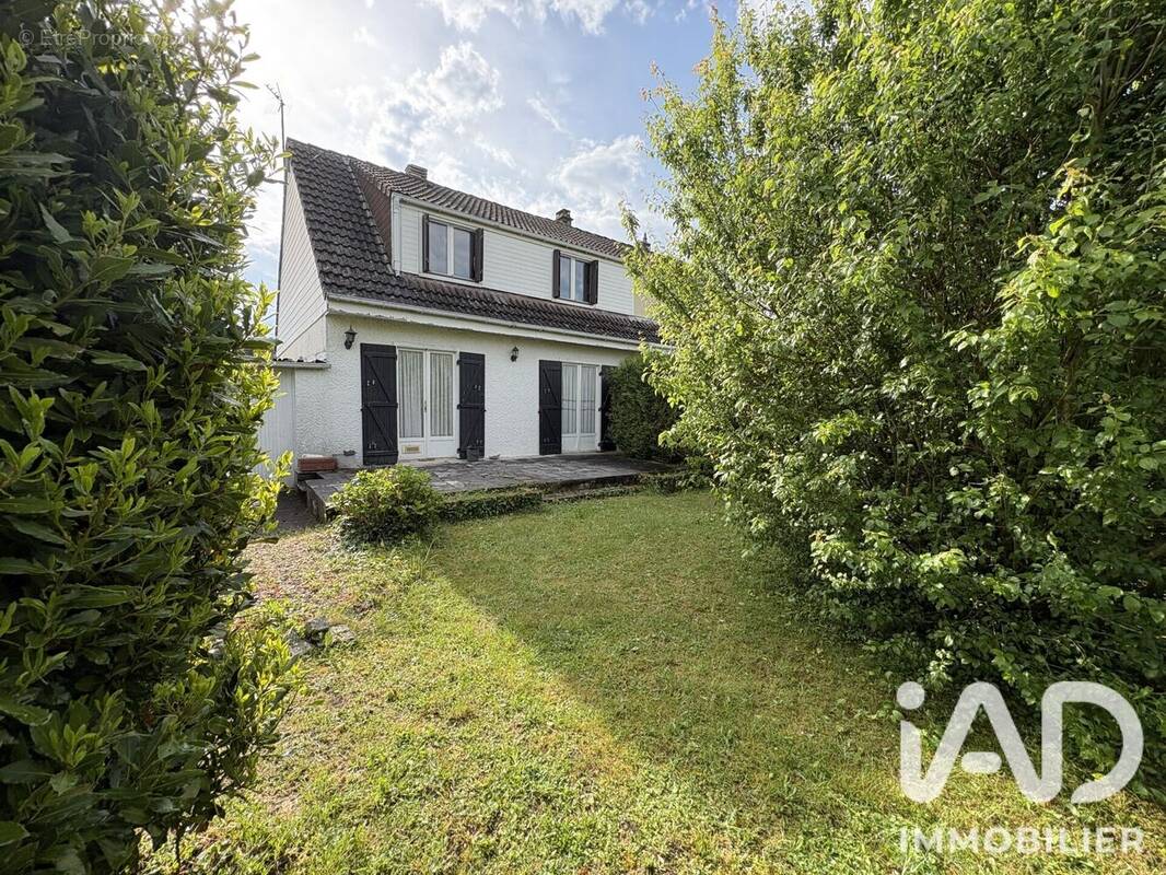 Photo 1 - Maison à MOISSY-CRAMAYEL