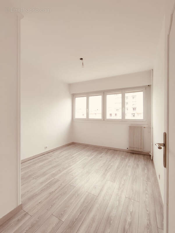 Appartement à MARSEILLE-10E
