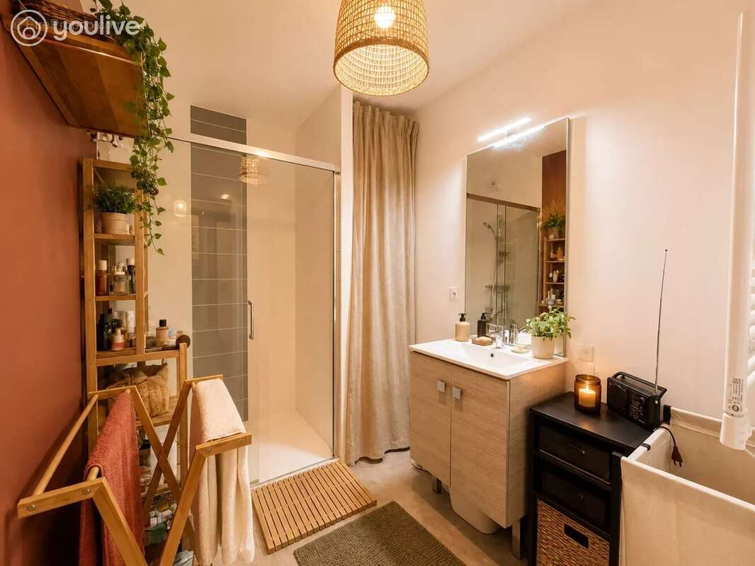 Appartement à AVRILLE