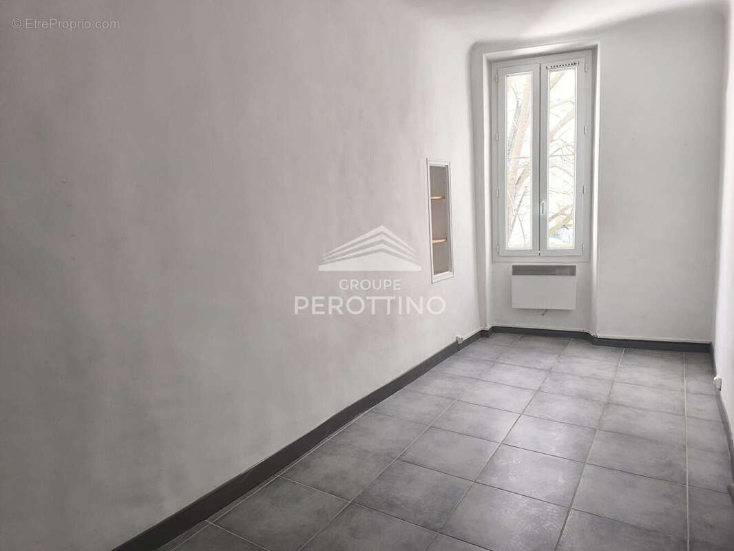 Appartement à ROQUEVAIRE