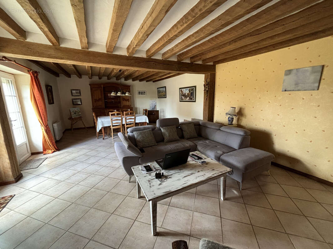 Maison à DIGNY