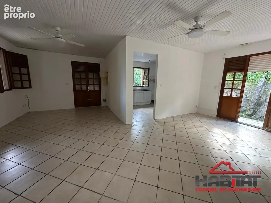 Maison 4 pièces 120 m² à vendre à Fort-De-France (97200) - photo 2