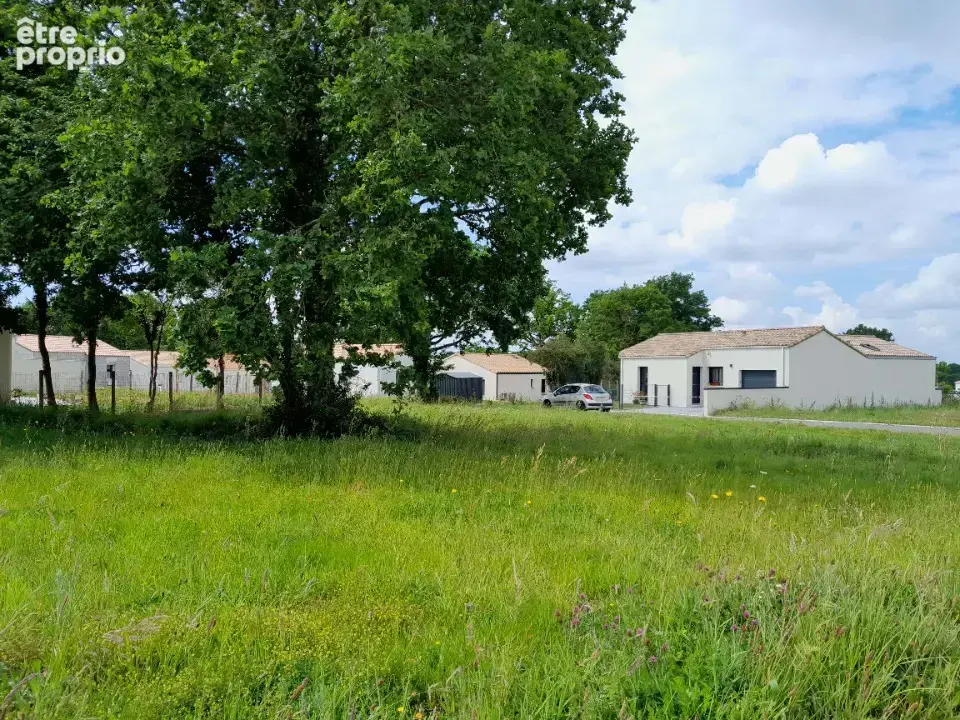 Photo Terrain à Sainte-Pazanne au prix de 124 000€