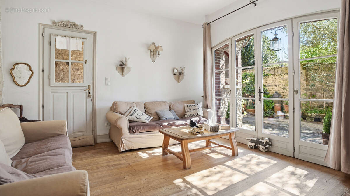 Maison à GREZ-SUR-LOING