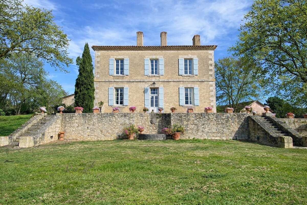 Maison à CASTERA-VERDUZAN