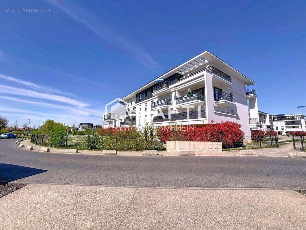 Photo 2 - Appartement à FERRIERES-EN-BRIE