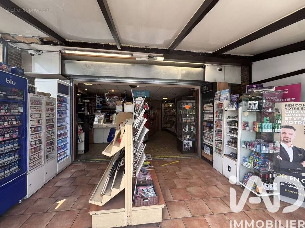 Photo 1 - Commerce à BASSENS