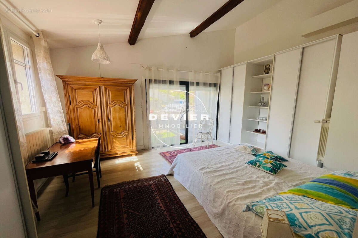 Maison à SAINT-GENIES-DES-MOURGUES