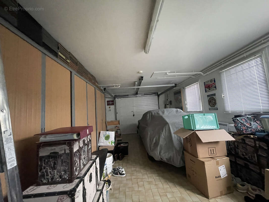 Maison à SAINT-GERMAIN-LESPINASSE