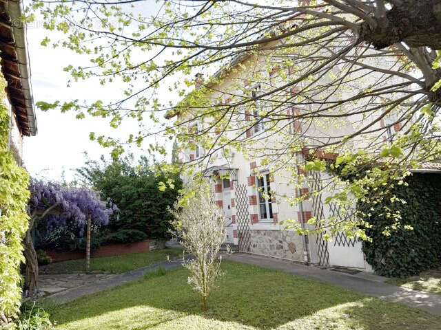 Maison à COMBRONDE