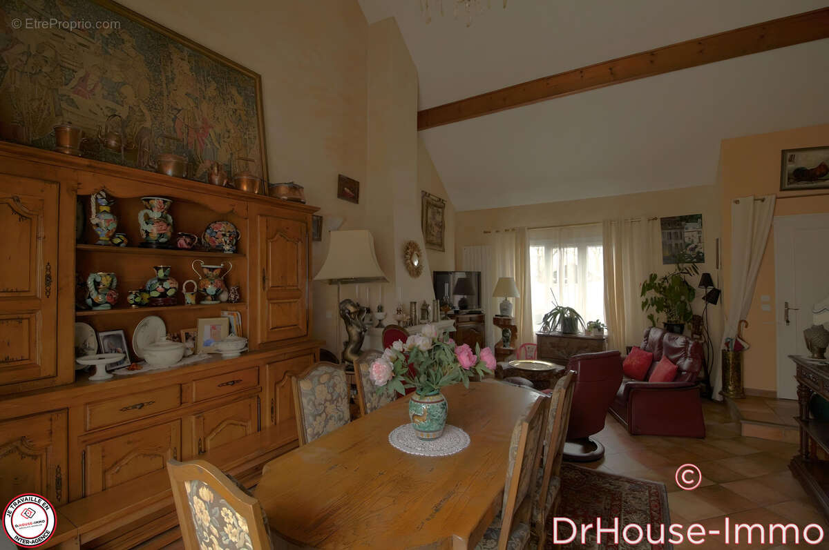 Maison à MONTIGNY-LE-BRETONNEUX