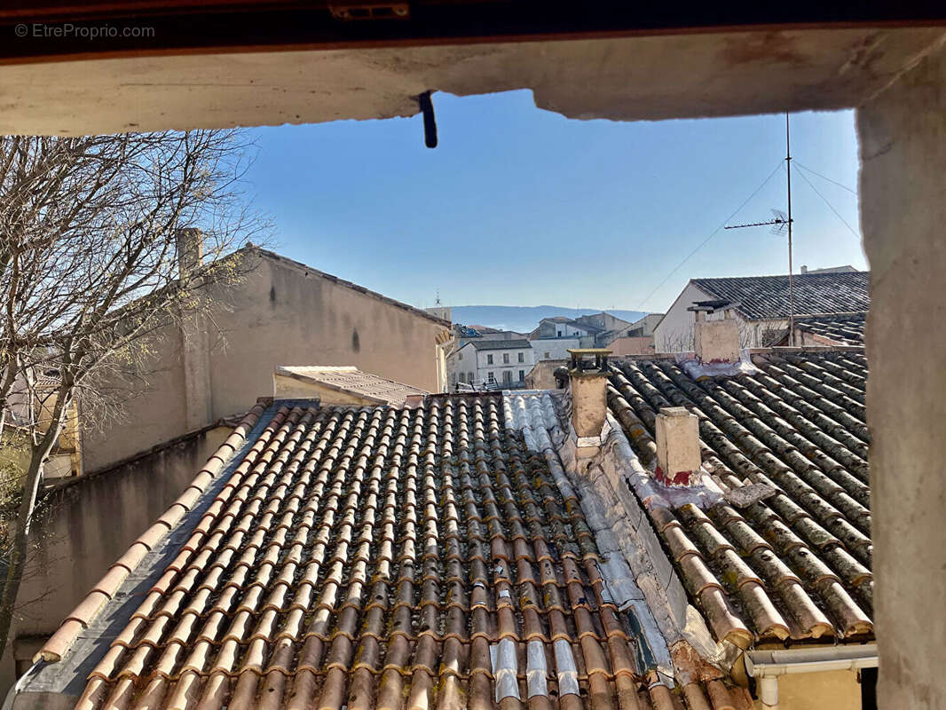 Appartement à L'ISLE-SUR-LA-SORGUE